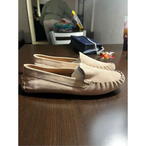 Cole Haan Evelyn Pale Pink Driver Loafer sz 10 EUC - Picture 1 of 7